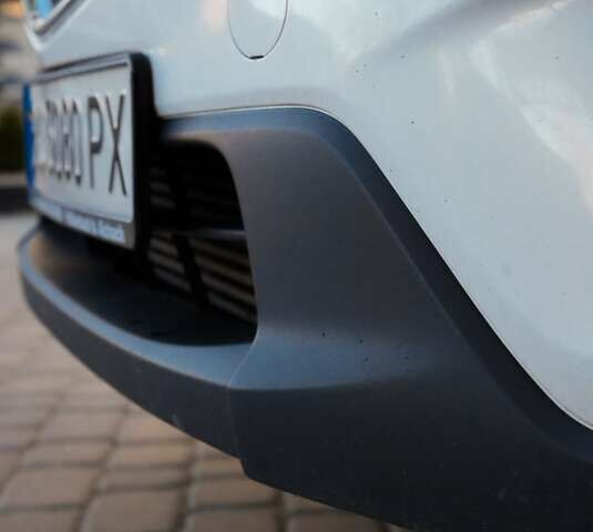 Белый Мазда СХ-5, объемом двигателя 2.19 л и пробегом 220 тыс. км за 13900 $, фото 18 на Automoto.ua