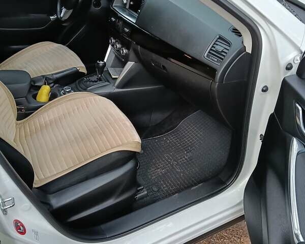 Білий Мазда СХ-5, об'ємом двигуна 0 л та пробігом 206 тис. км за 13300 $, фото 3 на Automoto.ua