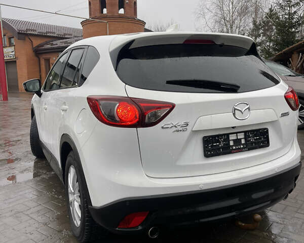 Белый Мазда СХ-5, объемом двигателя 2.2 л и пробегом 232 тыс. км за 12800 $, фото 4 на Automoto.ua