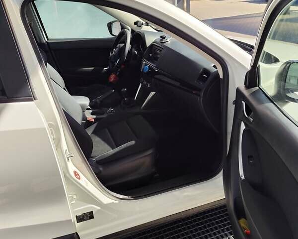 Мазда СХ-5 2012 в Ровно на Automoto.ua Белый Мазда СХ-5, объемом двигателя 2.2 л и пробегом 237 тыс. км за 11950 $, фото 11 на Automoto.ua