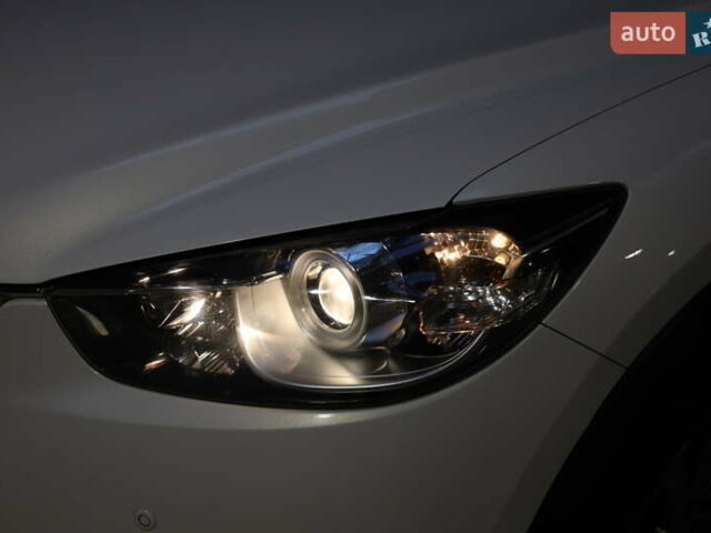 Белый Мазда СХ-5, объемом двигателя 0 л и пробегом 229 тыс. км за 11600 $, фото 7 на Automoto.ua