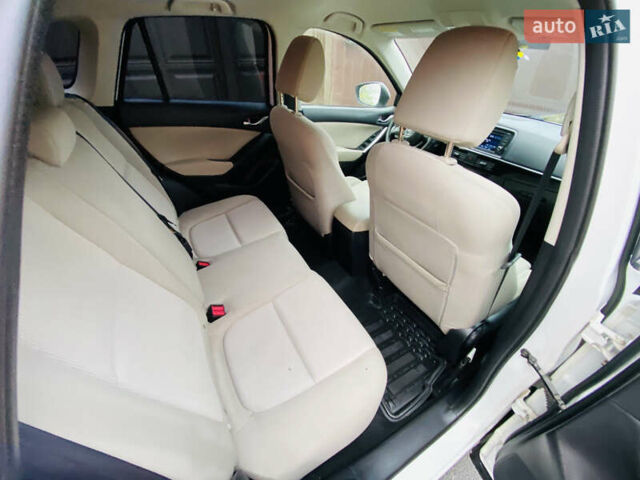 Белый Мазда СХ-5, объемом двигателя 2 л и пробегом 176 тыс. км за 11200 $, фото 25 на Automoto.ua