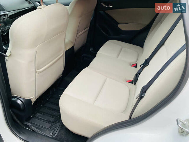 Білий Мазда СХ-5, об'ємом двигуна 2 л та пробігом 173 тис. км за 10999 $, фото 44 на Automoto.ua