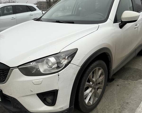 Белый Мазда СХ-5, объемом двигателя 2 л и пробегом 276 тыс. км за 12900 $, фото 3 на Automoto.ua