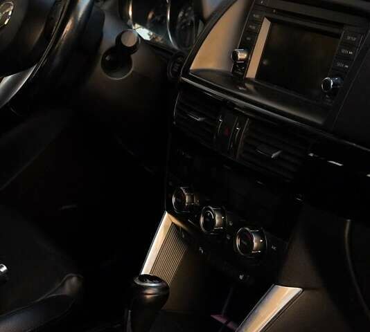 Белый Мазда СХ-5, объемом двигателя 2.19 л и пробегом 220 тыс. км за 13900 $, фото 10 на Automoto.ua