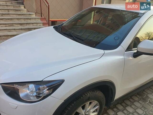 Белый Мазда СХ-5, объемом двигателя 2 л и пробегом 209 тыс. км за 13950 $, фото 4 на Automoto.ua