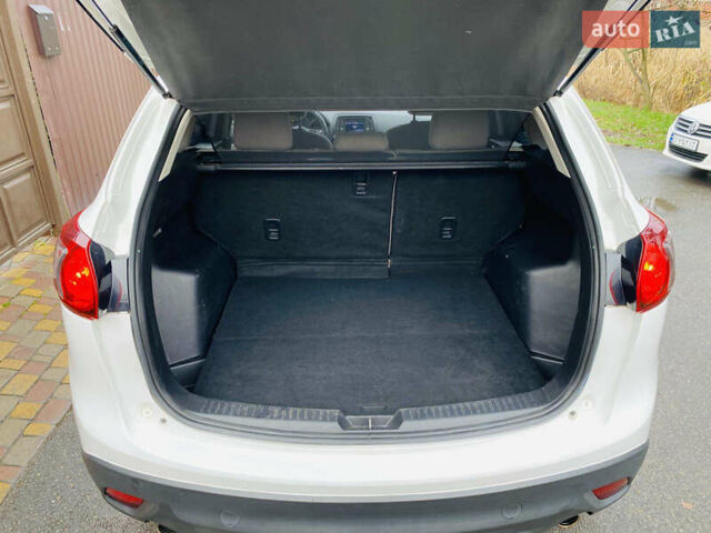 Белый Мазда СХ-5, объемом двигателя 2 л и пробегом 176 тыс. км за 11200 $, фото 3 на Automoto.ua