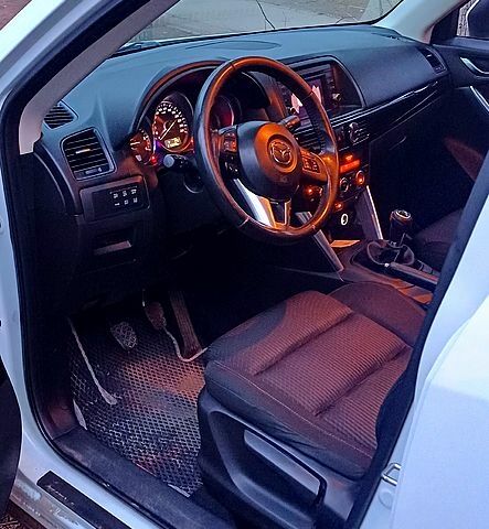 Белый Мазда СХ-5, объемом двигателя 2 л и пробегом 0 тыс. км за 15000 $, фото 3 на Automoto.ua