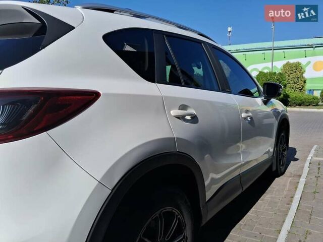 Белый Мазда СХ-5, объемом двигателя 2 л и пробегом 268 тыс. км за 11500 $, фото 6 на Automoto.ua