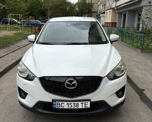 Белый Мазда СХ-5, объемом двигателя 2.2 л и пробегом 167 тыс. км за 13000 $, фото 3 на Automoto.ua