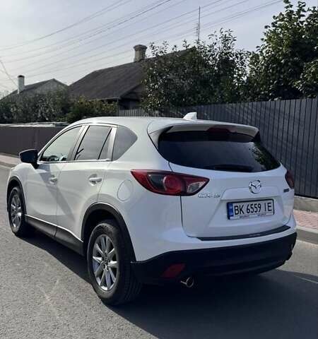 Мазда СХ-5 2012 в Костополе на Automoto.ua Белый Мазда СХ-5, объемом двигателя 2.2 л и пробегом 280 тыс. км за 13000 $, фото 3 на Automoto.ua