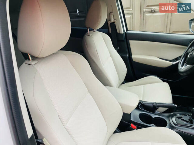 Белый Мазда СХ-5, объемом двигателя 2 л и пробегом 176 тыс. км за 11200 $, фото 14 на Automoto.ua