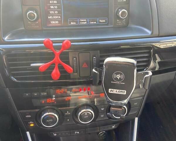 Белый Мазда СХ-5, объемом двигателя 2 л и пробегом 182 тыс. км за 15000 $, фото 13 на Automoto.ua