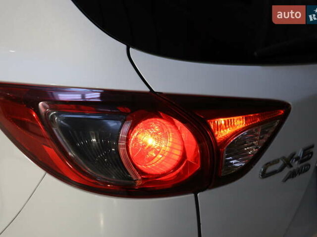 Белый Мазда СХ-5, объемом двигателя 0 л и пробегом 229 тыс. км за 11600 $, фото 6 на Automoto.ua