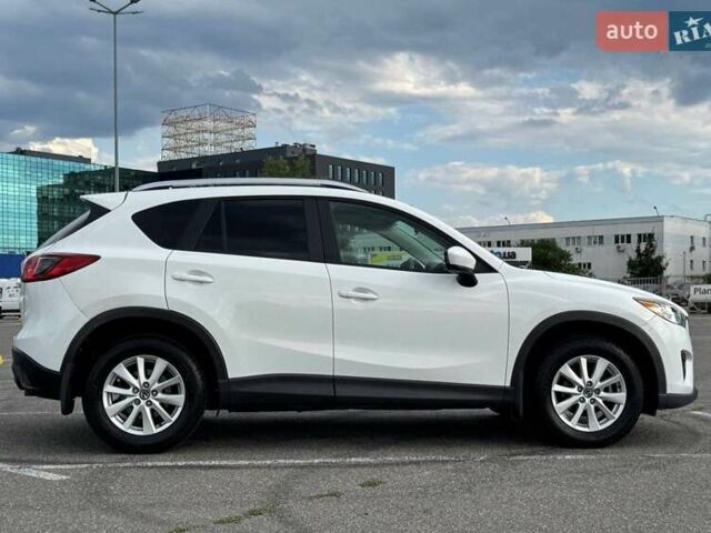 Белый Мазда СХ-5, объемом двигателя 2 л и пробегом 217 тыс. км за 13700 $, фото 7 на Automoto.ua