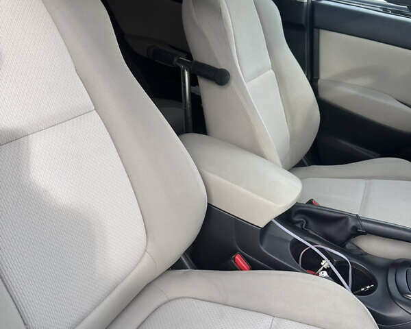 Мазда СХ-5 2012 у Луцьку на Automoto.ua Білий Мазда СХ-5, об'ємом двигуна 2 л та пробігом 152 тис. км за 15000 $, фото 15 на Automoto.ua