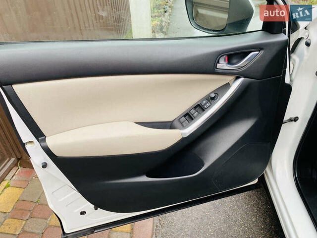 Белый Мазда СХ-5, объемом двигателя 2 л и пробегом 176 тыс. км за 11200 $, фото 4 на Automoto.ua