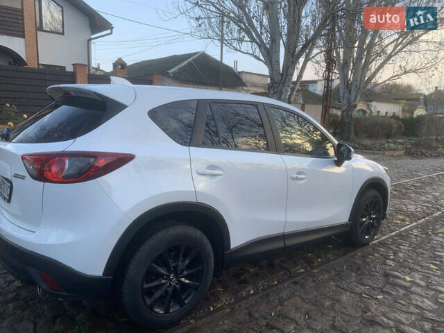 Белый Мазда СХ-5, объемом двигателя 2 л и пробегом 209 тыс. км за 12500 $, фото 2 на Automoto.ua