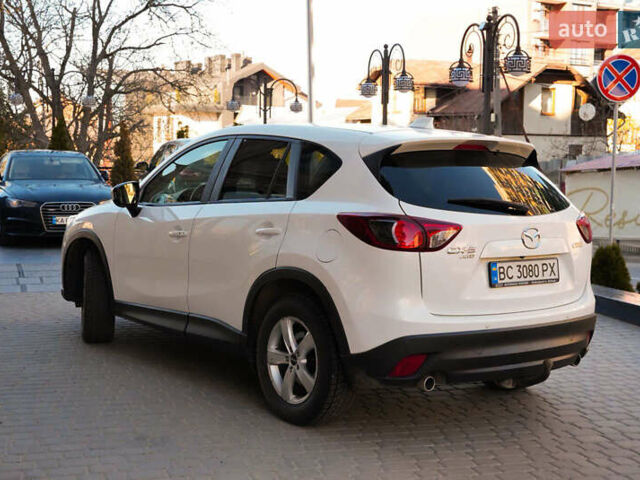 Белый Мазда СХ-5, объемом двигателя 2.2 л и пробегом 220 тыс. км за 13000 $, фото 15 на Automoto.ua