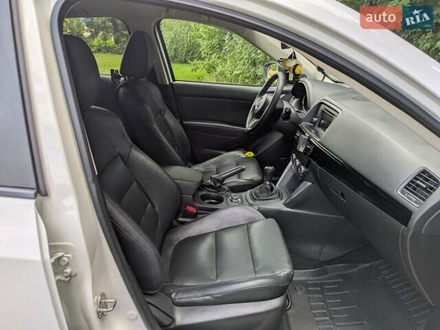 Мазда СХ-5 2012 в Киеве на Automoto.ua Белый Мазда СХ-5, объемом двигателя 2.19 л и пробегом 219 тыс. км за 13500 $, фото 23 на Automoto.ua