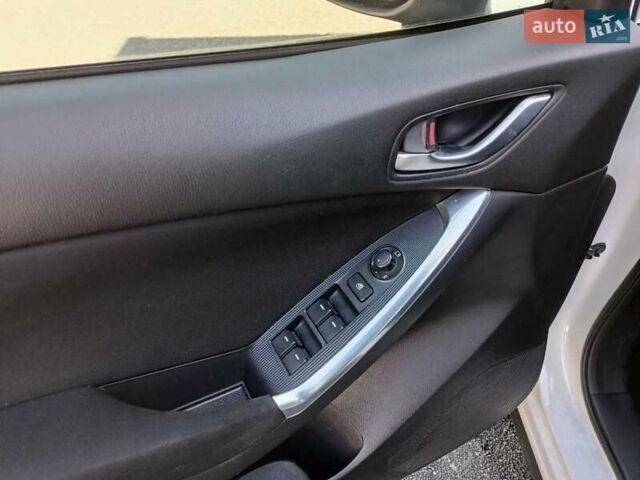 Мазда СХ-5 2012 у Дубно на Automoto.ua Білий Мазда СХ-5, об'ємом двигуна 2.2 л та пробігом 180 тис. км за 14500 $, фото 7 на Automoto.ua