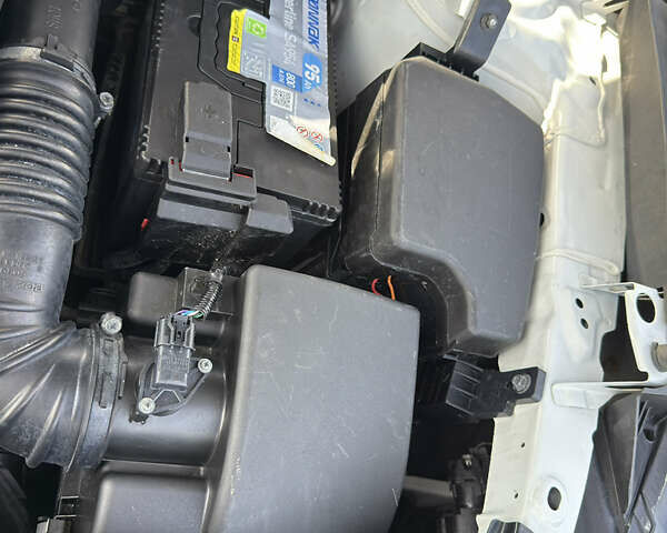 Білий Мазда СХ-5, об'ємом двигуна 2.2 л та пробігом 198 тис. км за 12950 $, фото 21 на Automoto.ua
