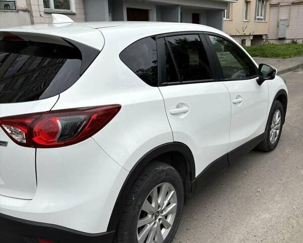 Белый Мазда СХ-5, объемом двигателя 2.2 л и пробегом 167 тыс. км за 13000 $, фото 8 на Automoto.ua