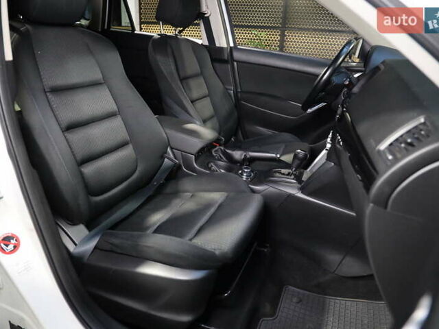 Белый Мазда СХ-5, объемом двигателя 0 л и пробегом 229 тыс. км за 11600 $, фото 40 на Automoto.ua