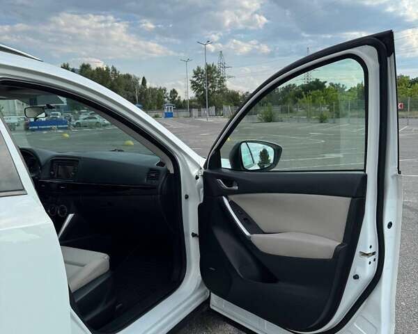 Белый Мазда СХ-5, объемом двигателя 2 л и пробегом 217 тыс. км за 14300 $, фото 20 на Automoto.ua