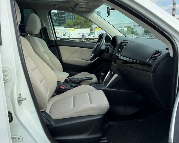 Белый Мазда СХ-5, объемом двигателя 2 л и пробегом 217 тыс. км за 13700 $, фото 23 на Automoto.ua