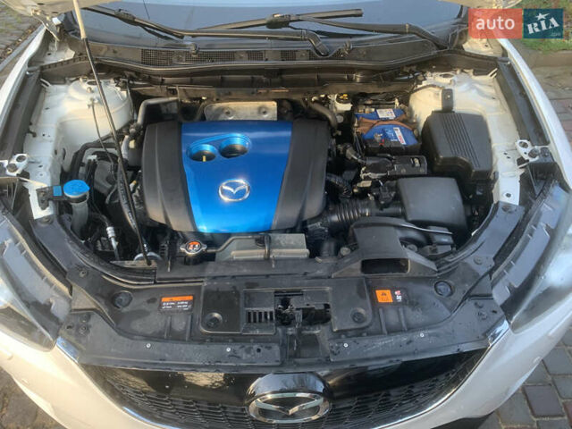 Белый Мазда СХ-5, объемом двигателя 2 л и пробегом 209 тыс. км за 12500 $, фото 16 на Automoto.ua