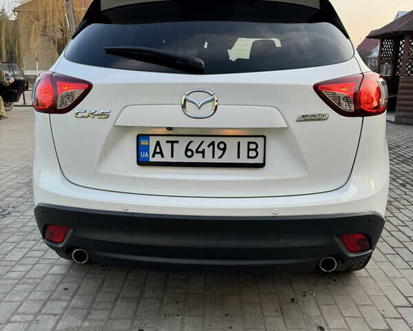 Белый Мазда СХ-5, объемом двигателя 2.2 л и пробегом 235 тыс. км за 11950 $, фото 4 на Automoto.ua