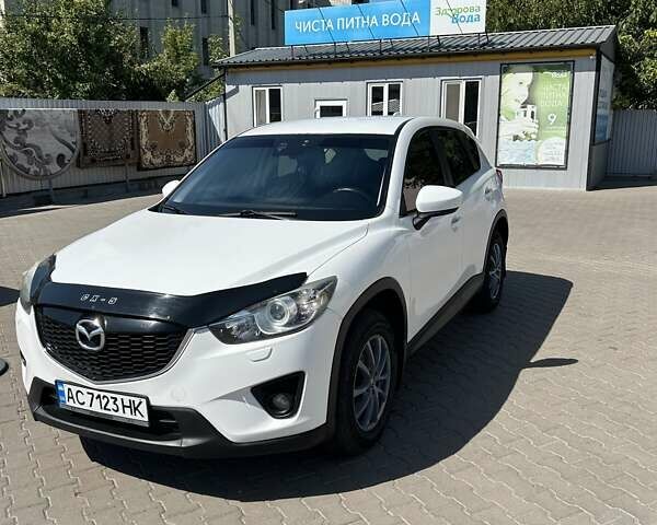 Белый Мазда СХ-5, объемом двигателя 2.2 л и пробегом 327 тыс. км за 12500 $, фото 3 на Automoto.ua