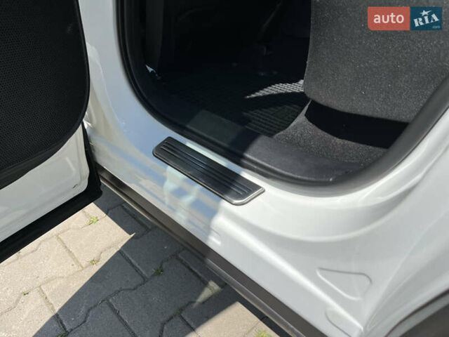 Білий Мазда СХ-5, об'ємом двигуна 2.2 л та пробігом 207 тис. км за 13100 $, фото 25 на Automoto.ua