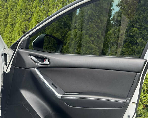 Белый Мазда СХ-5, объемом двигателя 2.19 л и пробегом 221 тыс. км за 12300 $, фото 37 на Automoto.ua