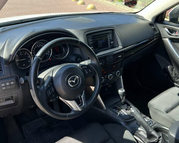 Белый Мазда СХ-5, объемом двигателя 2.19 л и пробегом 175 тыс. км за 13500 $, фото 66 на Automoto.ua