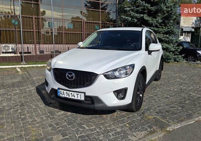 Белый Мазда СХ-5, объемом двигателя 2 л и пробегом 98 тыс. км за 17200 $, фото 1 на Automoto.ua