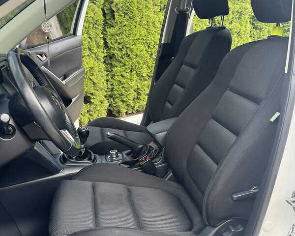 Белый Мазда СХ-5, объемом двигателя 2.19 л и пробегом 221 тыс. км за 12200 $, фото 58 на Automoto.ua