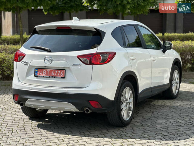 Белый Мазда СХ-5, объемом двигателя 2.2 л и пробегом 219 тыс. км за 13650 $, фото 6 на Automoto.ua