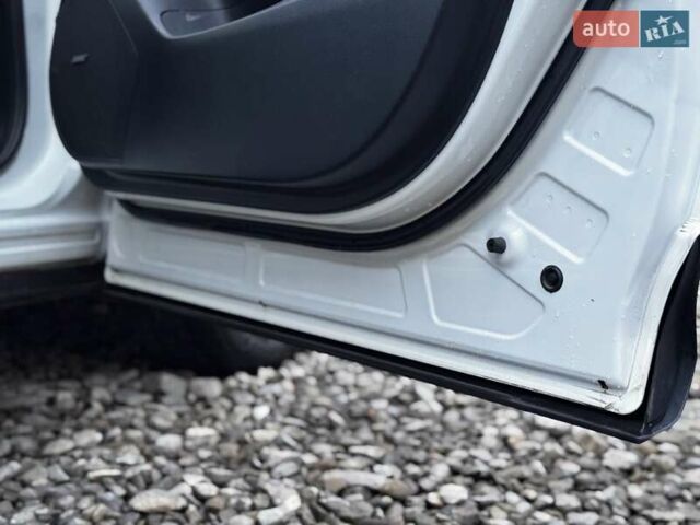 Білий Мазда СХ-5, об'ємом двигуна 2.2 л та пробігом 239 тис. км за 12299 $, фото 97 на Automoto.ua