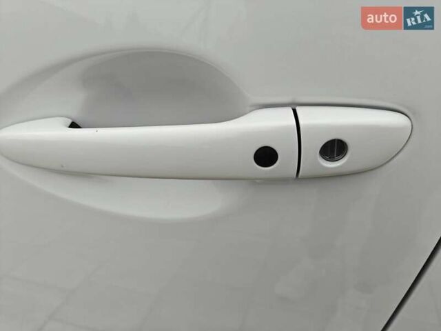 Білий Мазда СХ-5, об'ємом двигуна 2.2 л та пробігом 192 тис. км за 13900 $, фото 19 на Automoto.ua