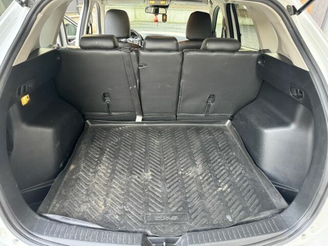 Білий Мазда СХ-5, об'ємом двигуна 2.2 л та пробігом 190 тис. км за 15500 $, фото 17 на Automoto.ua