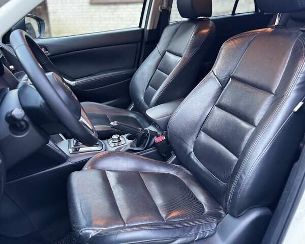 Білий Мазда СХ-5, об'ємом двигуна 2.2 л та пробігом 239 тис. км за 12299 $, фото 77 на Automoto.ua