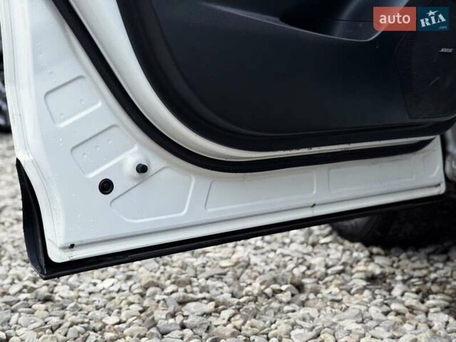 Білий Мазда СХ-5, об'ємом двигуна 2.2 л та пробігом 239 тис. км за 12299 $, фото 73 на Automoto.ua