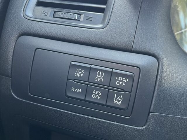 Белый Мазда СХ-5, объемом двигателя 2.2 л и пробегом 171 тыс. км за 15400 $, фото 17 на Automoto.ua