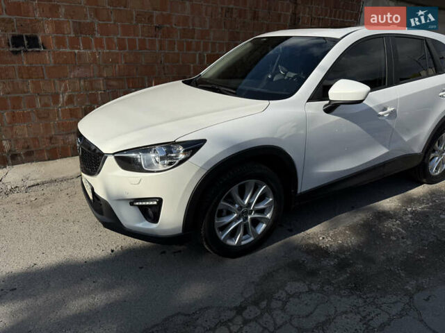 Белый Мазда СХ-5, объемом двигателя 2 л и пробегом 80 тыс. км за 15000 $, фото 5 на Automoto.ua