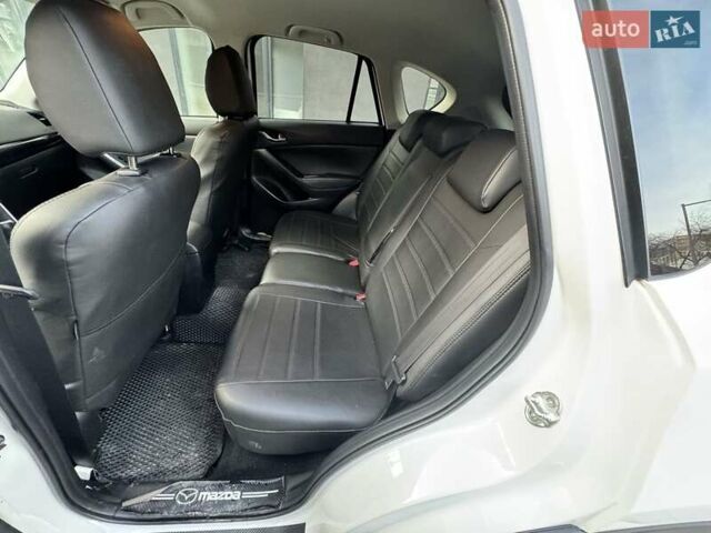 Белый Мазда СХ-5, объемом двигателя 2.2 л и пробегом 190 тыс. км за 15500 $, фото 15 на Automoto.ua