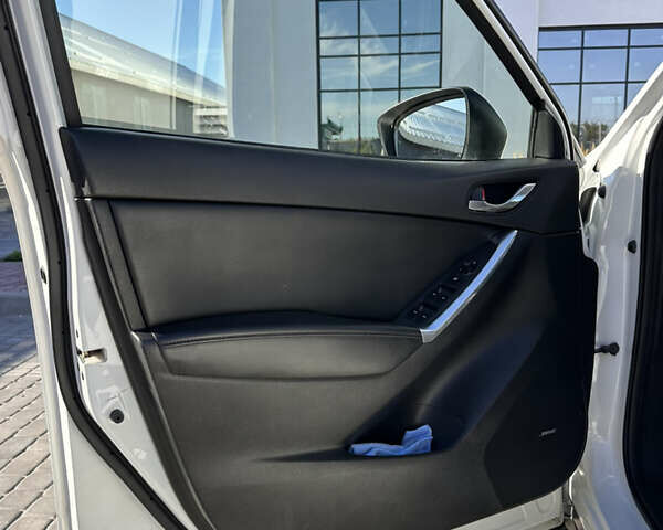 Белый Мазда СХ-5, объемом двигателя 2.19 л и пробегом 189 тыс. км за 14000 $, фото 11 на Automoto.ua