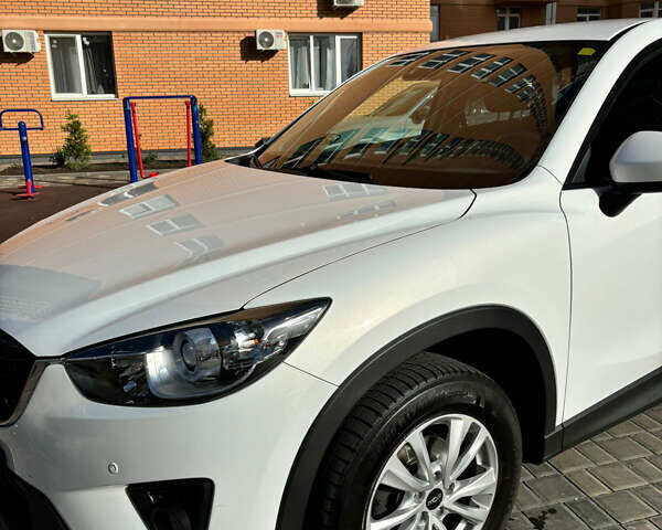 Мазда СХ-5 2013 в Одессе на Automoto.ua Белый Мазда СХ-5, объемом двигателя 2.19 л и пробегом 240 тыс. км за 13000 $, фото 2 на Automoto.ua