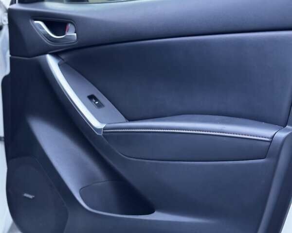 Білий Мазда СХ-5, об'ємом двигуна 2.2 л та пробігом 239 тис. км за 12299 $, фото 98 на Automoto.ua